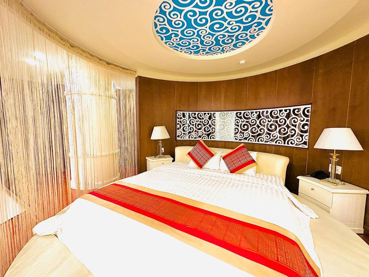 Viet Uc Hotel Ben Tre Buitenkant foto