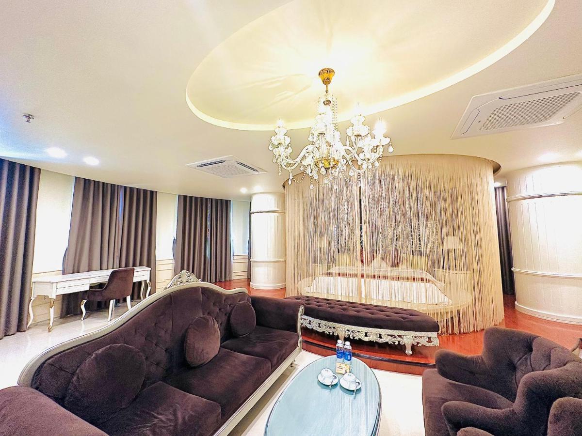 Viet Uc Hotel Ben Tre Buitenkant foto