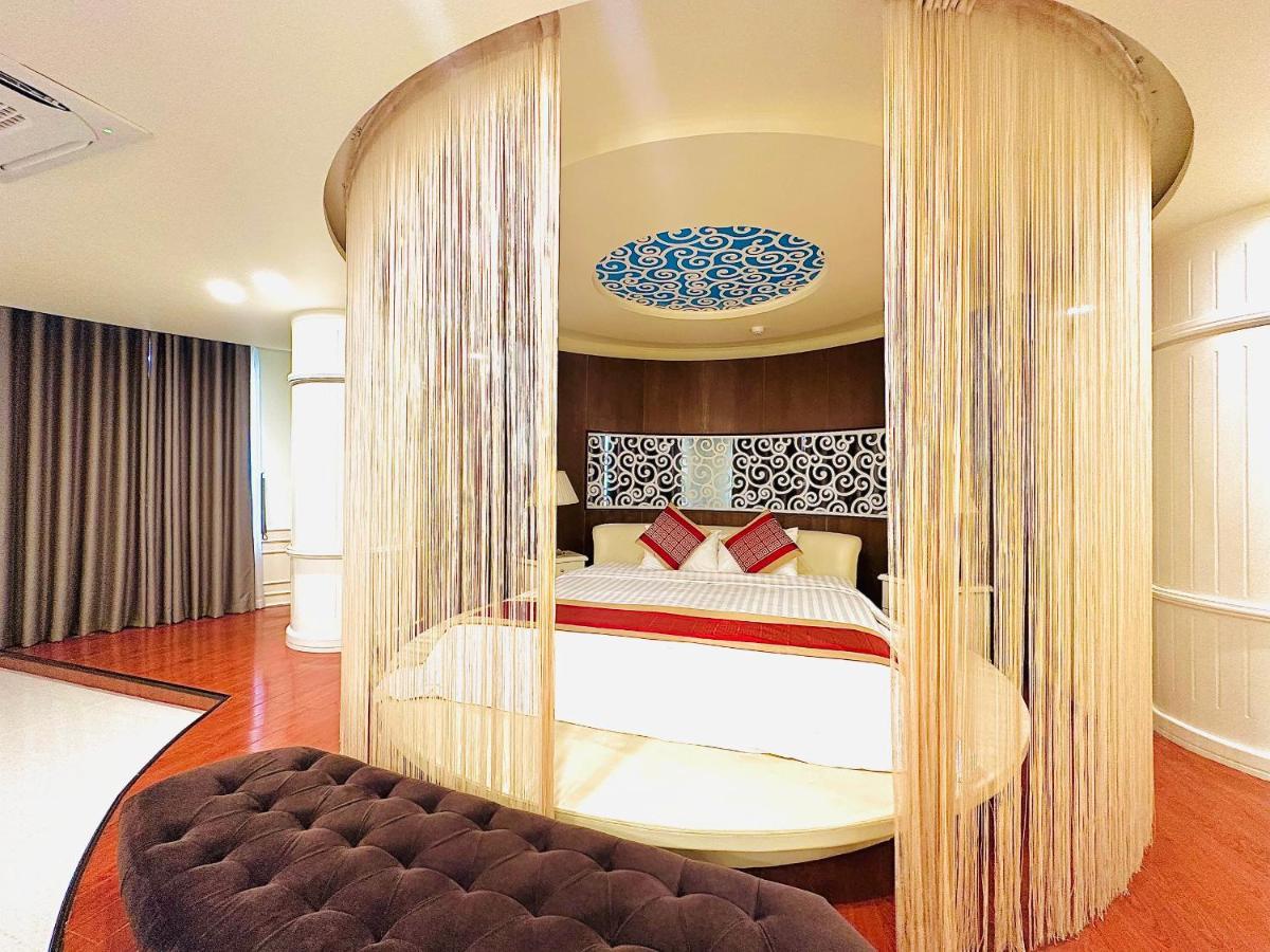 Viet Uc Hotel Ben Tre Buitenkant foto