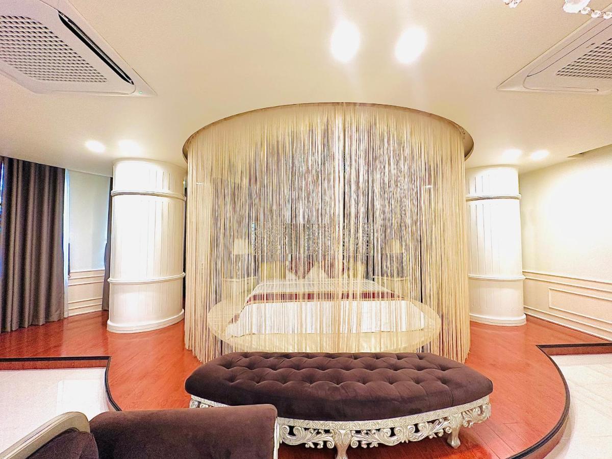Viet Uc Hotel Ben Tre Buitenkant foto