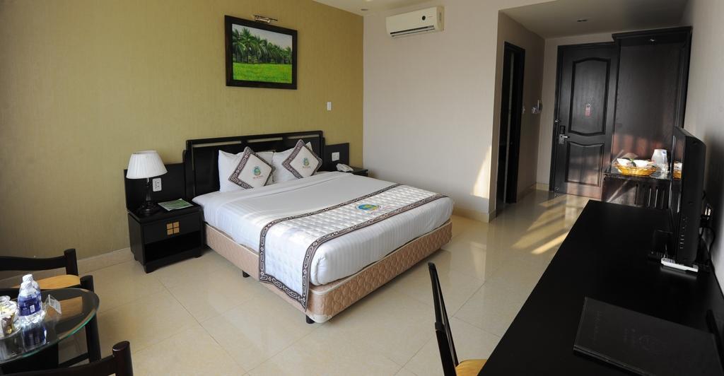 Viet Uc Hotel Ben Tre Buitenkant foto