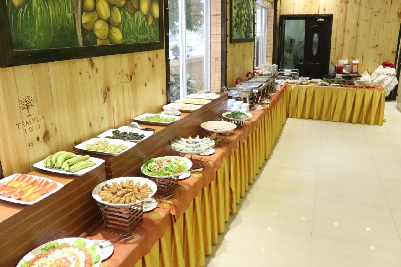 Viet Uc Hotel Ben Tre Buitenkant foto