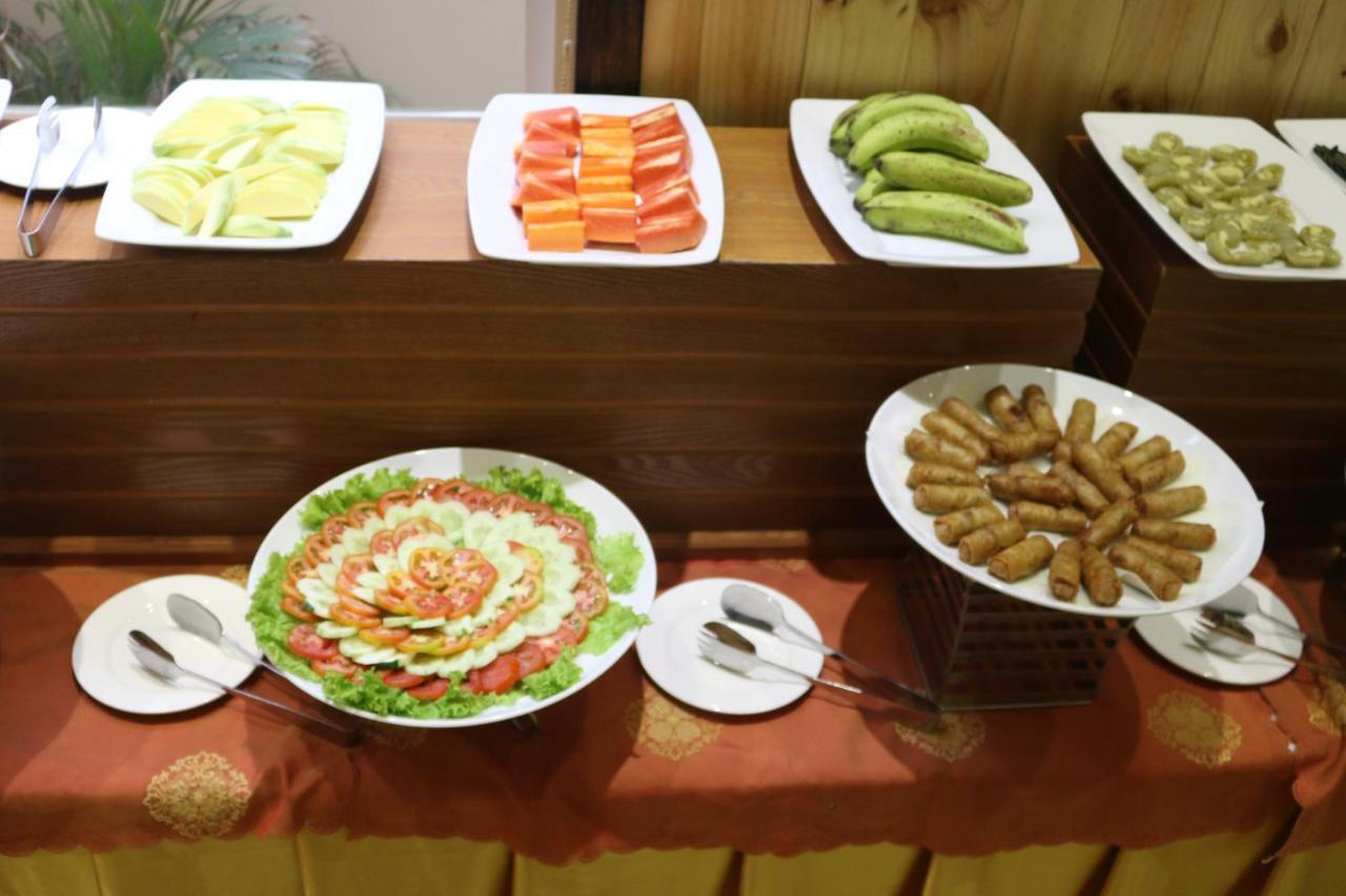 Viet Uc Hotel Ben Tre Buitenkant foto