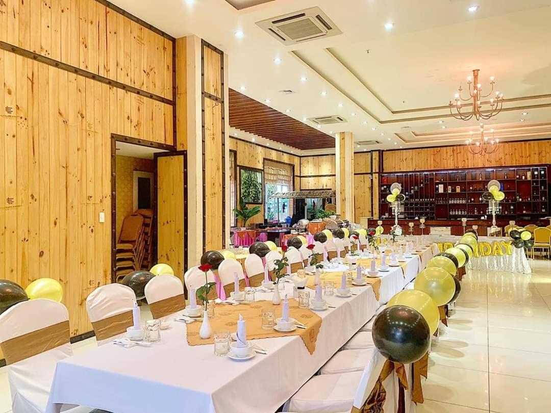 Viet Uc Hotel Ben Tre Buitenkant foto